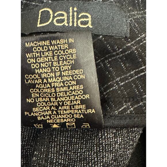 Dalia black plaid pull on flat front pants size Large - Picture 3 of 9